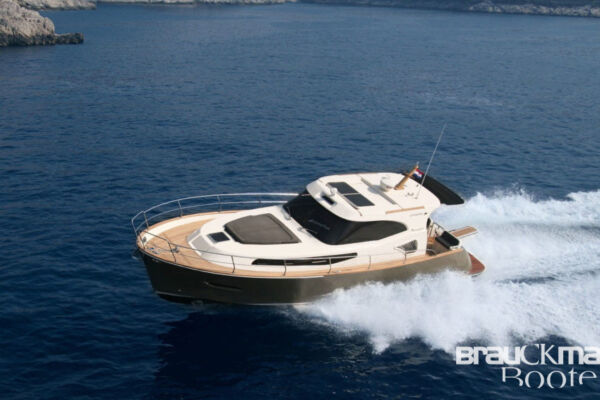 Monachus Pharos 43 Luxury Yacht