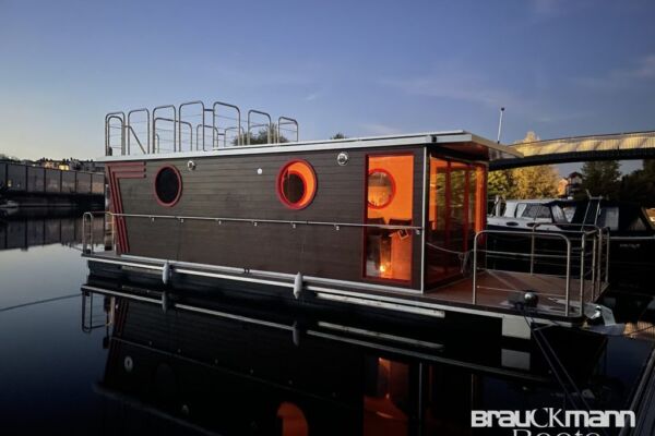 Solar Hausboot Nordic Season