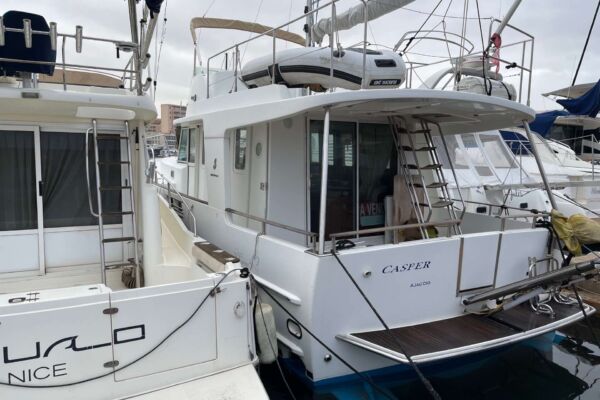 BENETEAU SWIFT TRAWLER 42