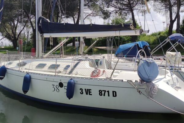 Beneteau first 38s5 Berret-Starck