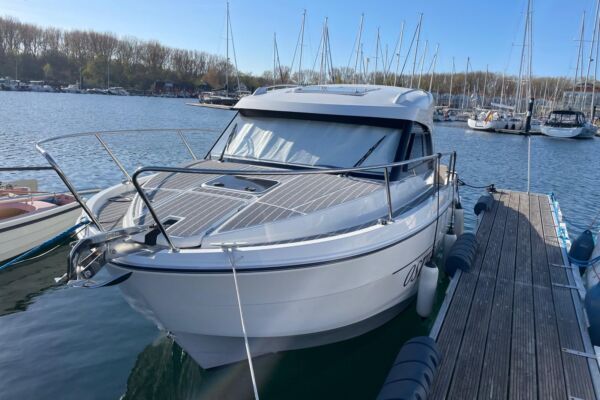 Beneteau Antares 8